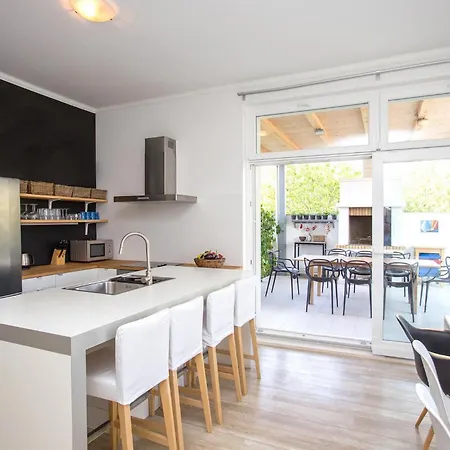 Casa Rotondo Holiday home Kastela